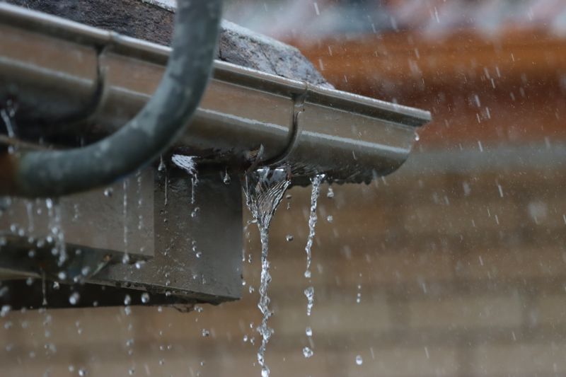 Leaking Gutter Repair
