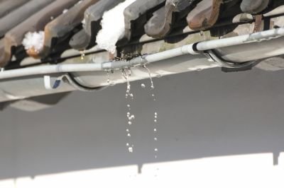 Prevent Damage to Your Home with a Leaking Gutter Repair!